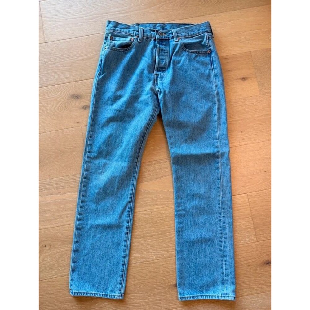 Levi’s 501 Mens Jeans 33x32 Medium Wash Straight Leg Button Fly Denim